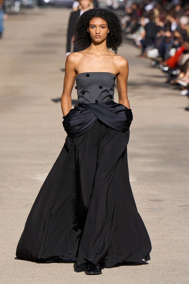 مجموعة STELLA MCCARTNEY لربيع وصيف 2024