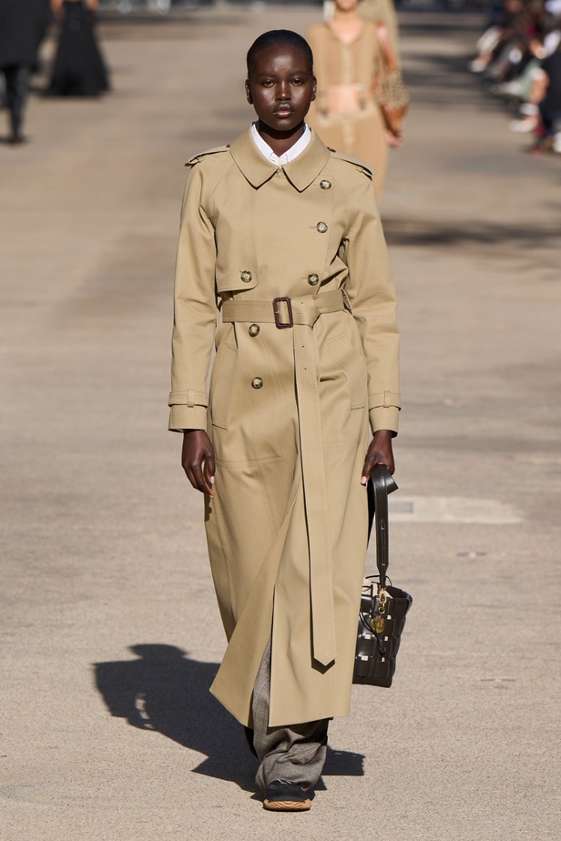 مجموعة STELLA MCCARTNEY لربيع وصيف 2024