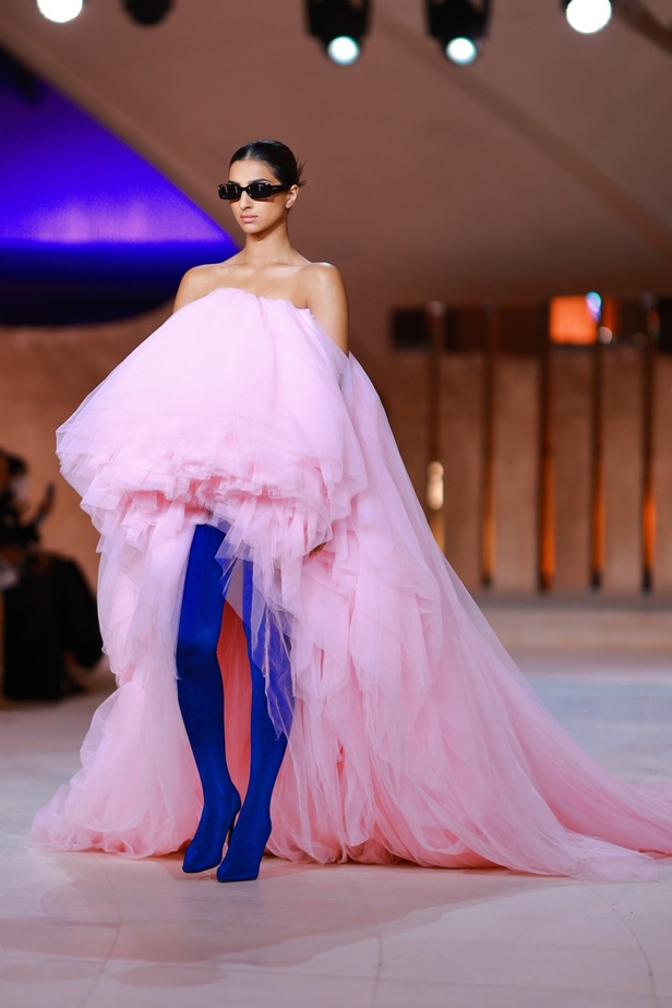 مجموعة يوسف أكبر 