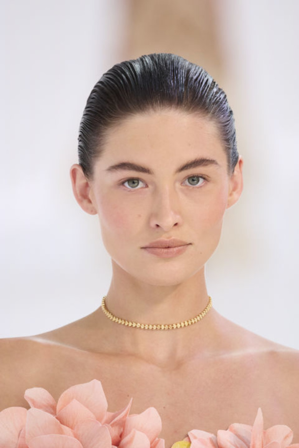 Zimmermann تطلق مجموعتها لربيع وصيف 2024 في باريس… ألوان الباستيل تصدرت المشهد