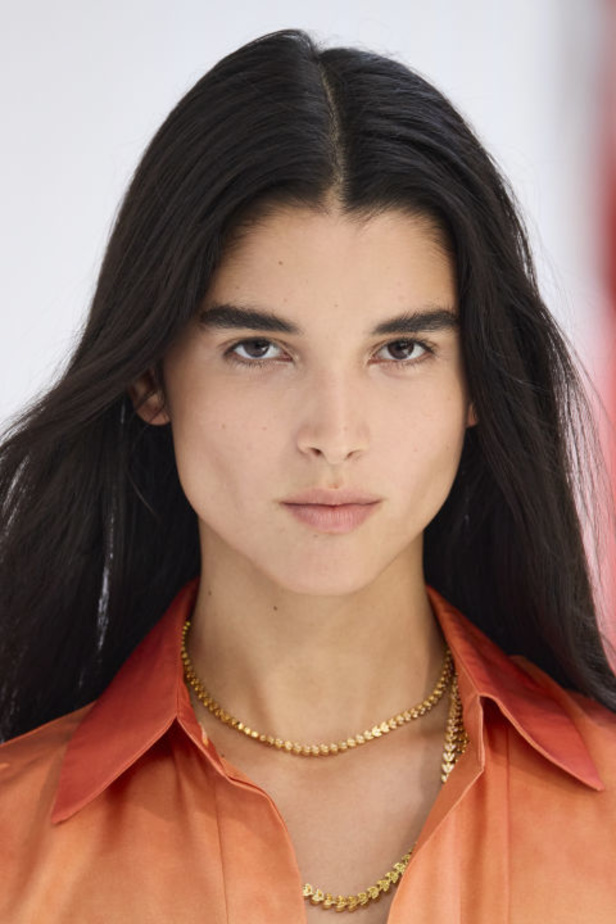 Zimmermann تطلق مجموعتها لربيع وصيف 2024 في باريس… ألوان الباستيل تصدرت المشهد