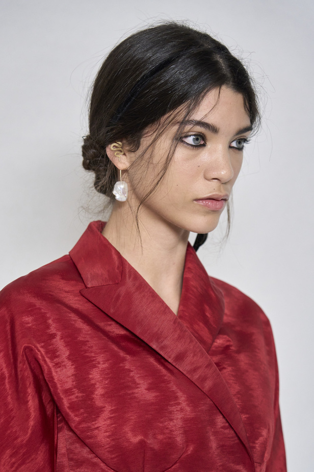 إطلالات جمالية من مجموعة كريستيان ديور للهوت كوتور لموسم ربيع وصيف 2024