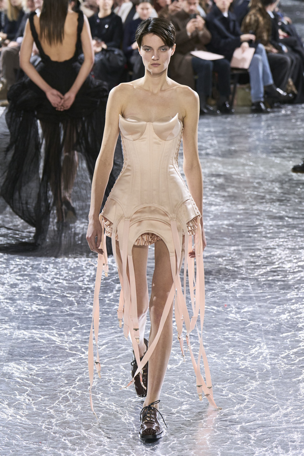 مجموعة Jean Paul Gauthier للأزياء الراقية لربيع وصيف 2024