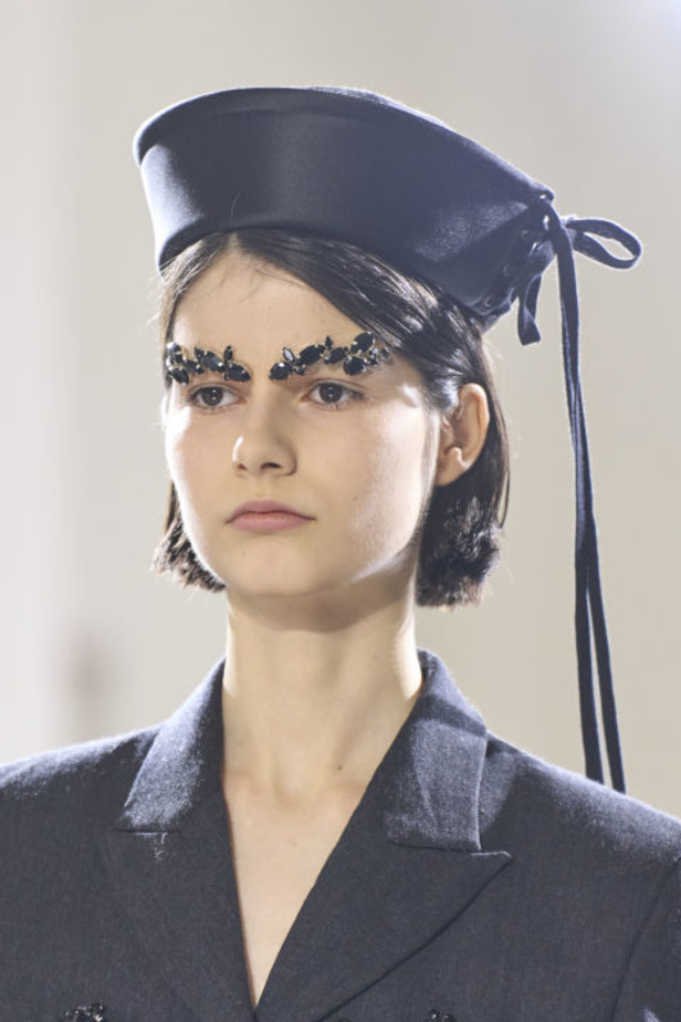 إطلالات جمالية من مجموعة Jean Paul Gauthier للأزياء الراقية لربيع 2024