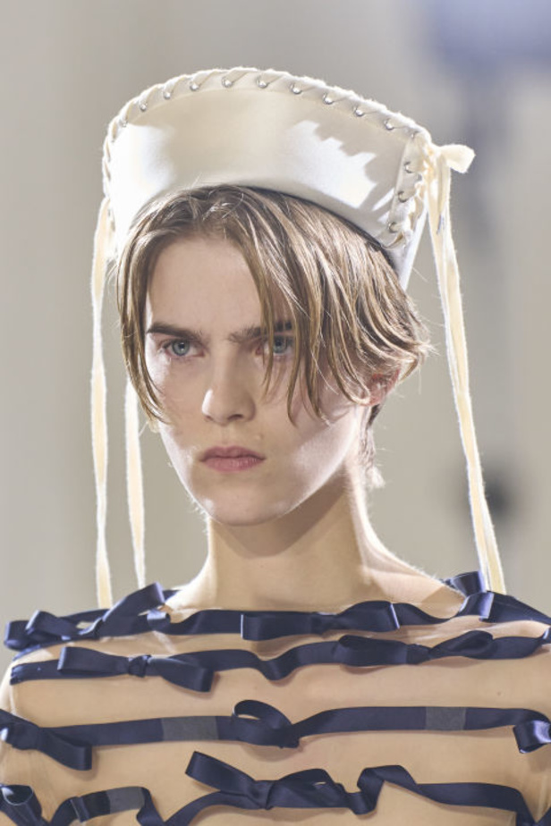 إطلالات جمالية من مجموعة Jean Paul Gauthier للأزياء الراقية لربيع 2024