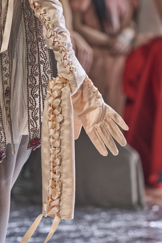 مجموعة Jean Paul Gauthier للأزياء الراقية لربيع وصيف 2024