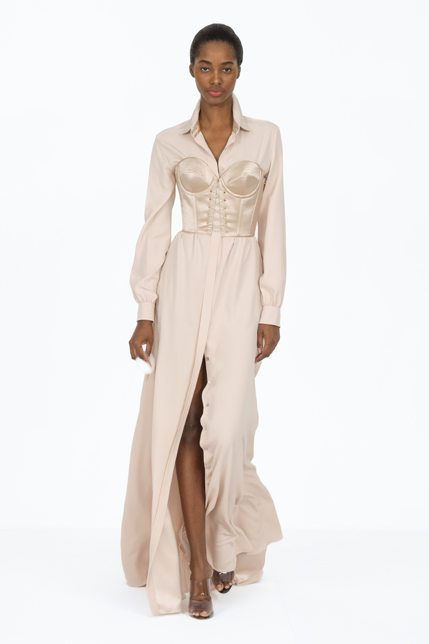 عرض أزياء Alexis Mabille لربيع وصيف 2024