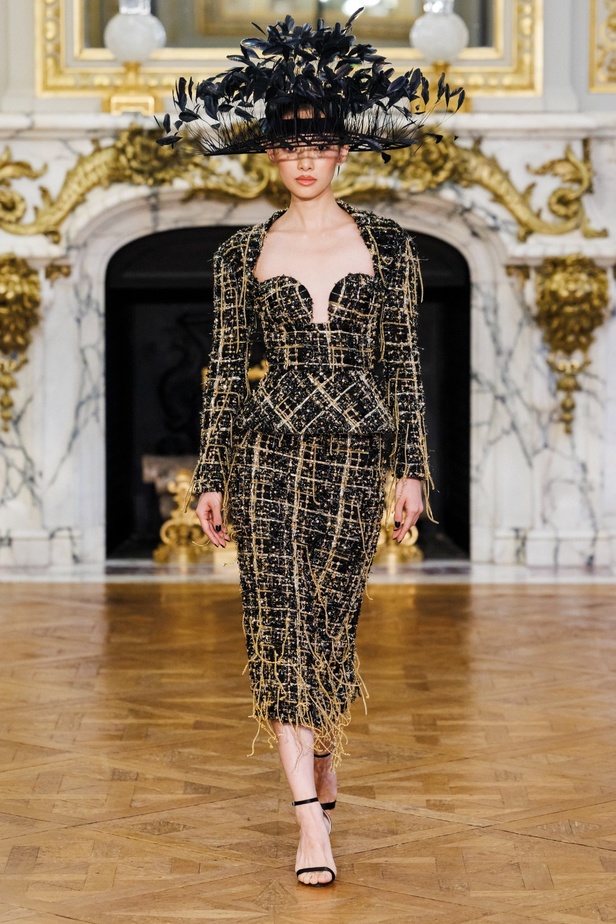 مجموعة Tamara Ralph للأزياء الراقية لربيع وصيف 2024 