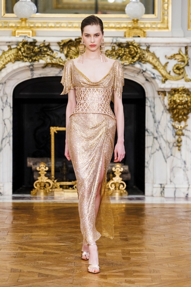 مجموعة Tamara Ralph للأزياء الراقية لربيع وصيف 2024 