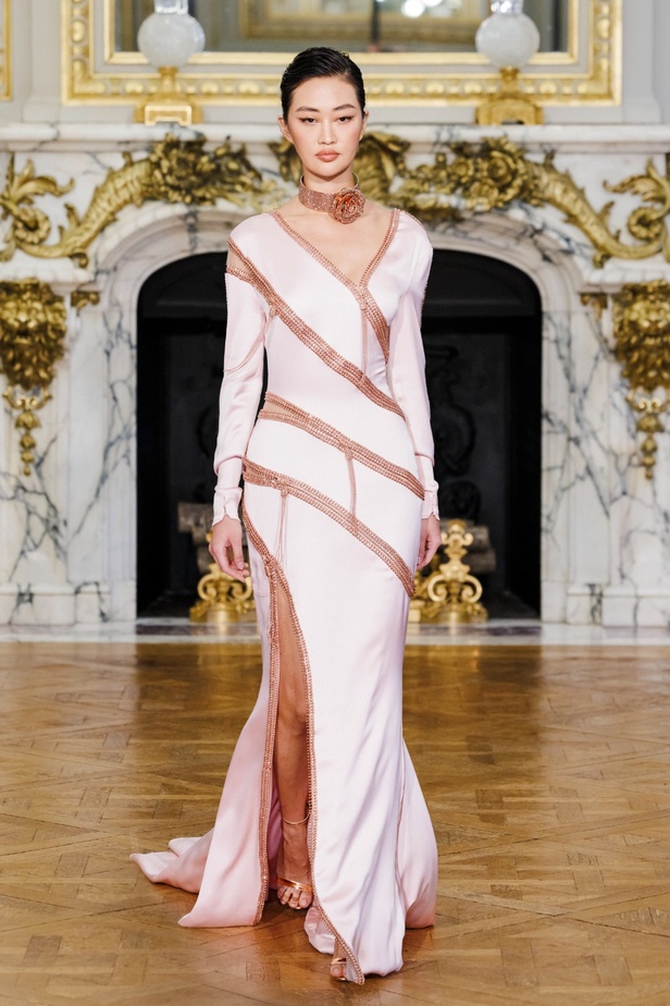 مجموعة Tamara Ralph للأزياء الراقية لربيع وصيف 2024 