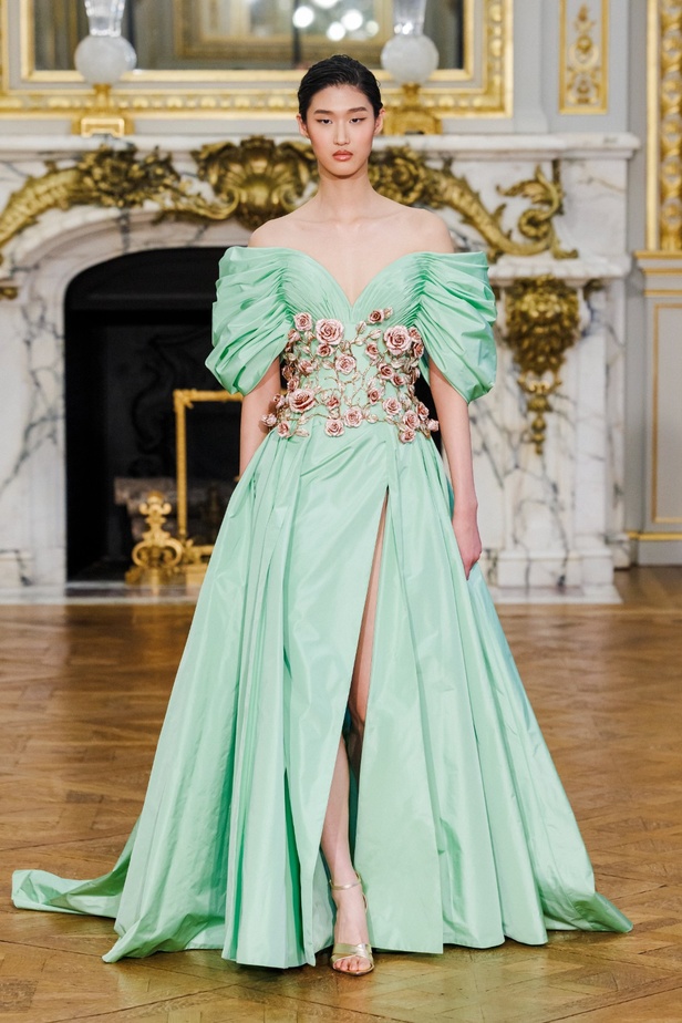 مجموعة Tamara Ralph للأزياء الراقية لربيع وصيف 2024 