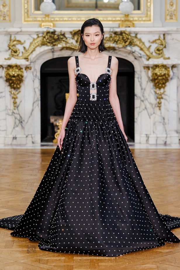 مجموعة Tamara Ralph للأزياء الراقية لربيع وصيف 2024 