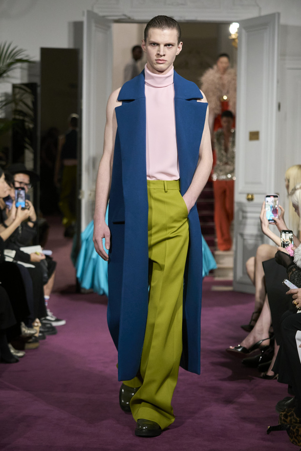 لمجموعة "ڤالنتينو" للأزياء الراقية لموسم ربيع 2024