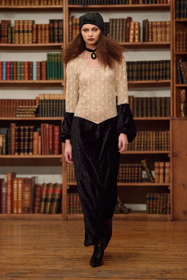 مجموعة Anna Sui لموسم خريف وشتاء 2024-2025 في نيويورك