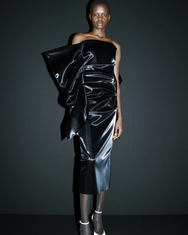 ثقافة الثمنينات ونفحات من مغنيات العصر الجميل عبر مجموعة SPORTMAX