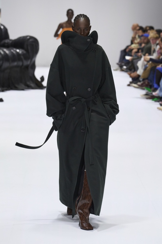 مجموعة Acne Studios لخريف وشتاء 2024