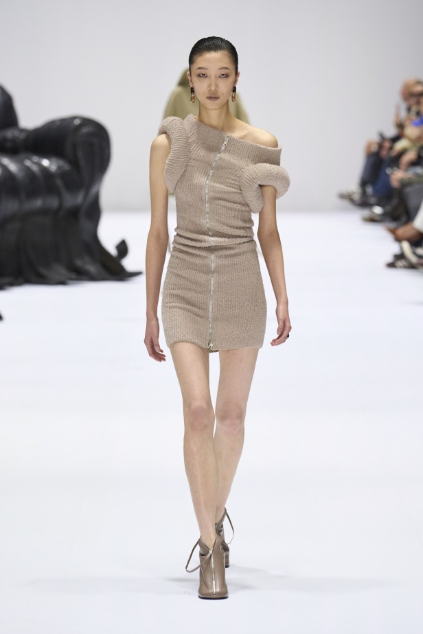 مجموعة Acne Studios لخريف وشتاء 2024