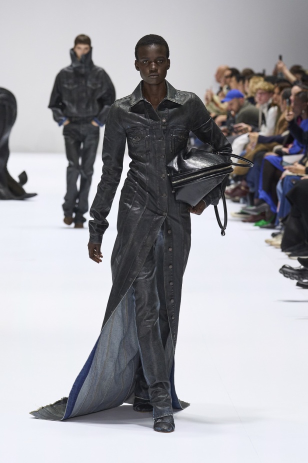 مجموعة Acne Studios لخريف وشتاء 2024