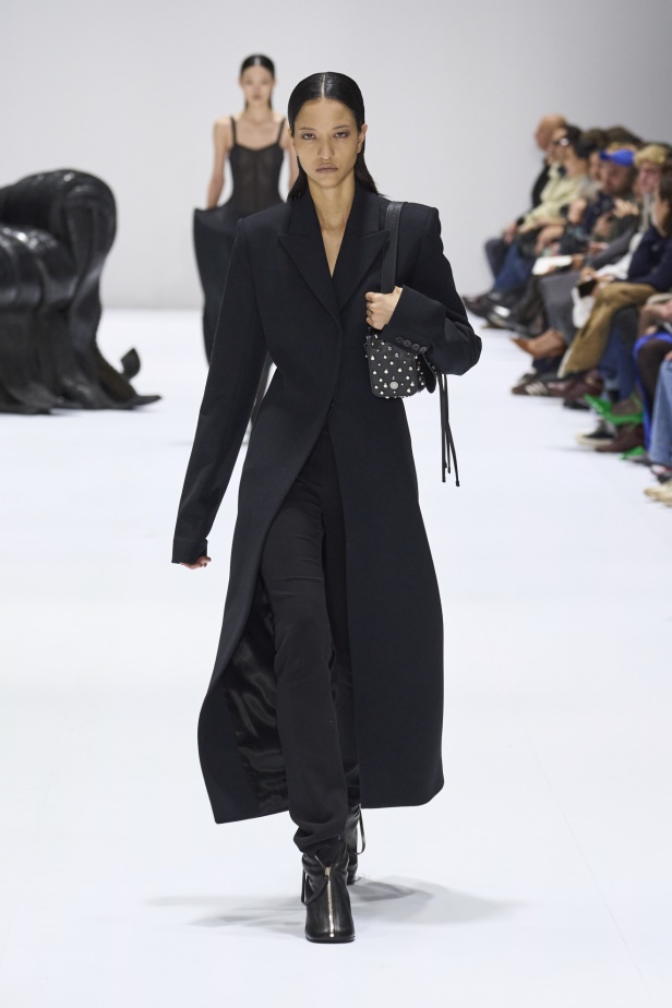 مجموعة Acne Studios لخريف وشتاء 2024