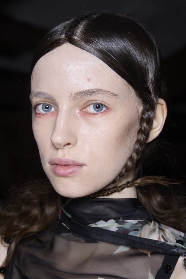 اطلالات جمالية من مجموعة Antonio Marras لخريف وشتاء 2024