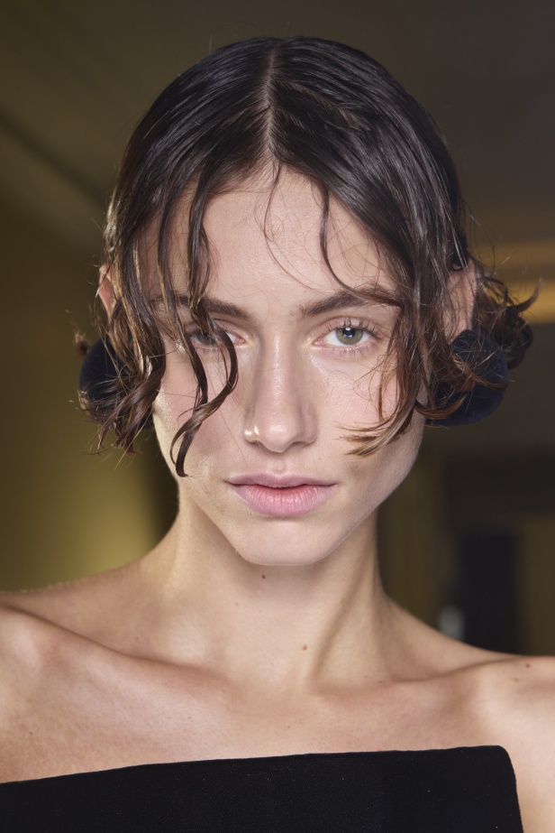 مجموعة Ashi Studio لربيع وصيف 2024 في باريس