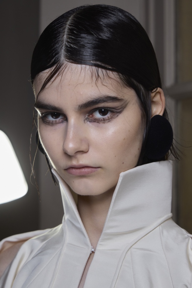 مجموعة Ashi Studio لربيع وصيف 2024 في باريس