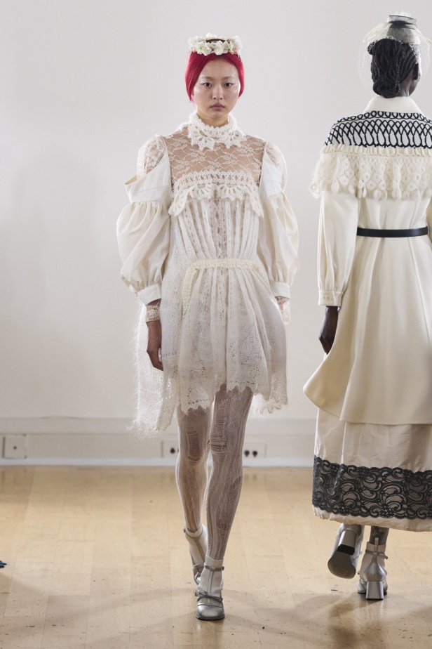 مجموعة Bora Aksu لخريف وشتاء 2024