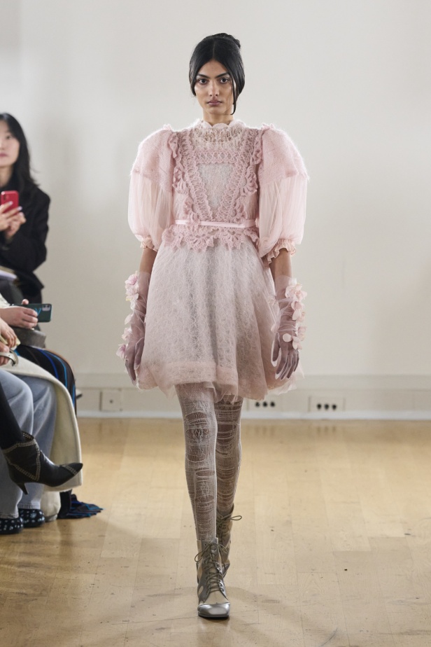 مجموعة Bora Aksu لخريف وشتاء 2024