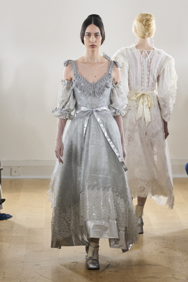 مجموعة Bora Aksu لخريف وشتاء 2024