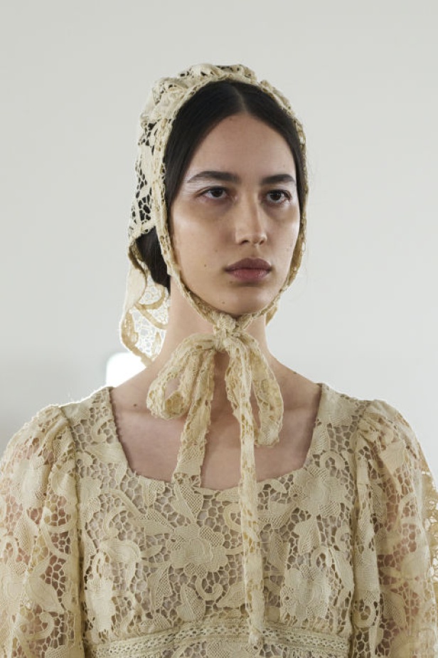 مجموعة Bora Aksu لخريف وشتاء 2024