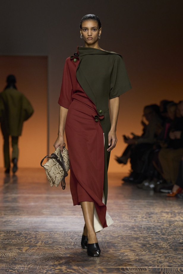 مجموعة Bottega Veneta لخريف 2024 في ميلانو