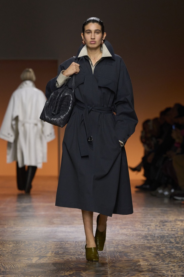 مجموعة Bottega Veneta لخريف 2024 في ميلانو
