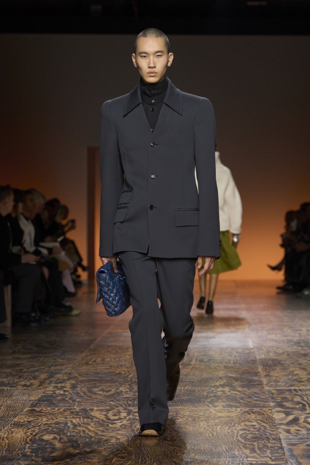 مجموعة Bottega Veneta لخريف 2024 في ميلانو