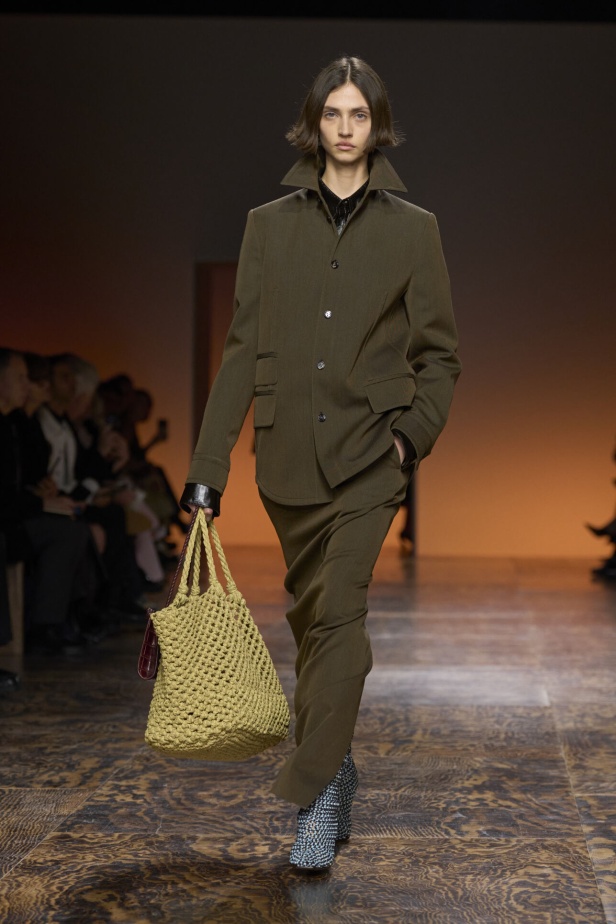 مجموعة Bottega Veneta لخريف 2024 في ميلانو