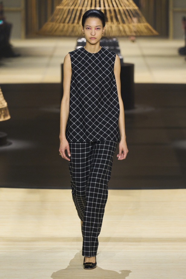 "كريستيان ديور" خريف و شتاء 2024 