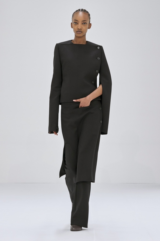 مجموعة Courreges لخريف وشتاء 2024-2025 في باريس