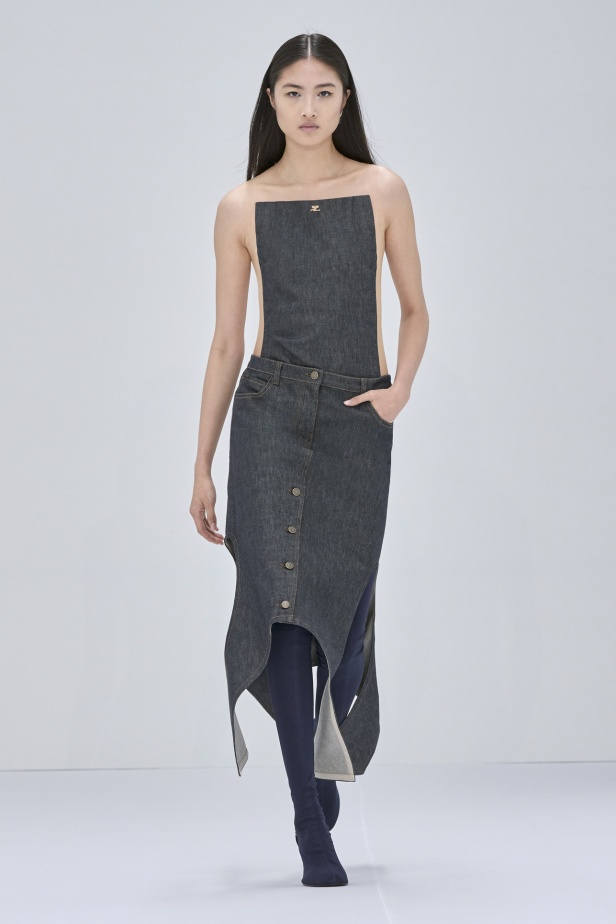 مجموعة Courreges لخريف وشتاء 2024-2025 في باريس