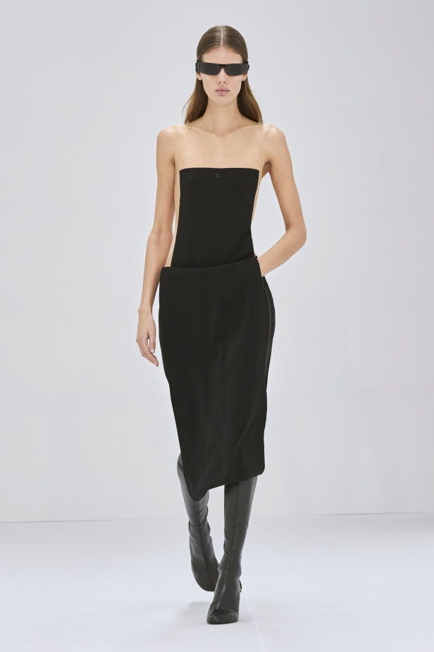 مجموعة Courreges لخريف وشتاء 2024-2025 في باريس