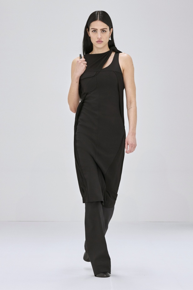 مجموعة Courreges لخريف وشتاء 2024-2025 في باريس