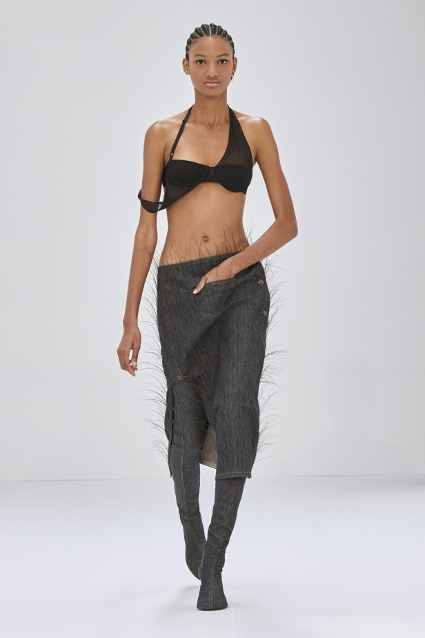 مجموعة Courreges لخريف وشتاء 2024-2025 في باريس