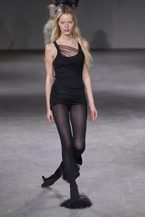 مجموعة David Koma لخريف وشتاء 2024