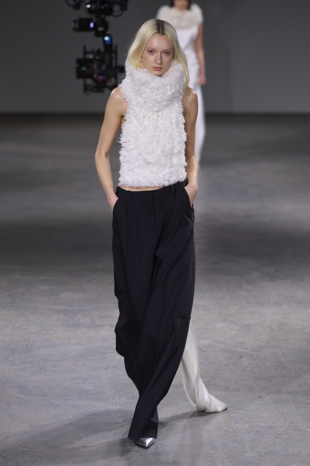 مجموعة David Koma لخريف وشتاء 2024