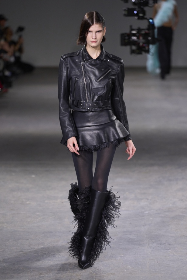 مجموعة David Koma لخريف وشتاء 2024