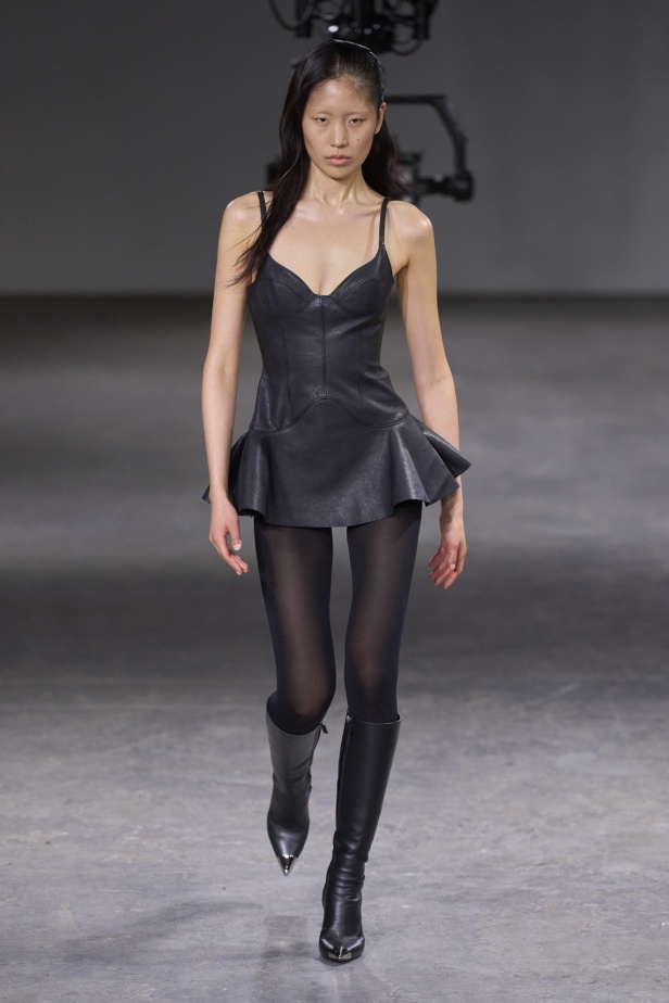 مجموعة David Koma لخريف وشتاء 2024