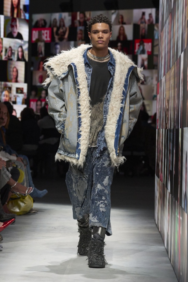 عرض أزياء مجموعة Diesel لموسم خريف وشتاء 2024 في ميلانو