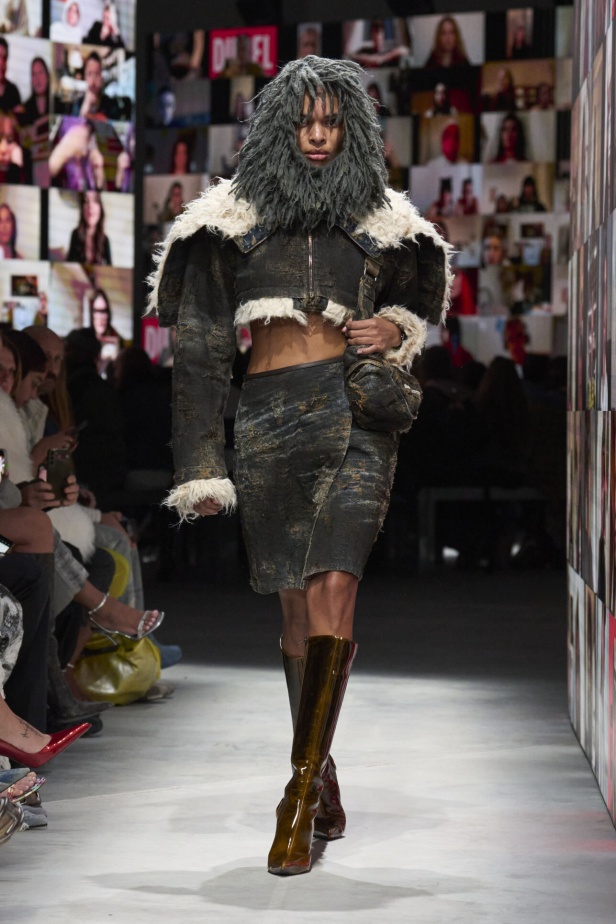 عرض أزياء مجموعة Diesel لموسم خريف وشتاء 2024 في ميلانو