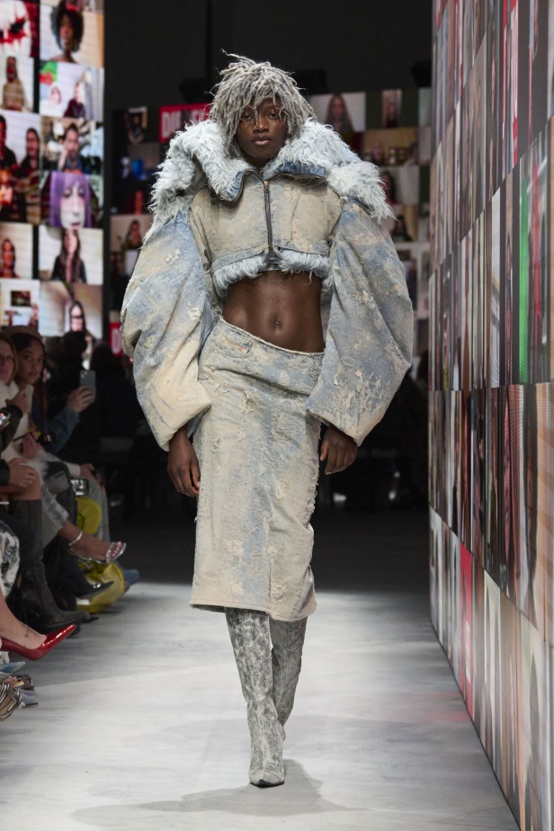 عرض أزياء مجموعة Diesel لموسم خريف وشتاء 2024 في ميلانو