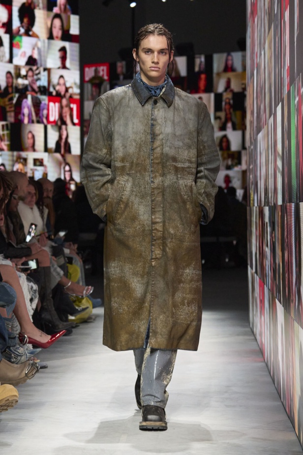 عرض أزياء مجموعة Diesel لموسم خريف وشتاء 2024 في ميلانو