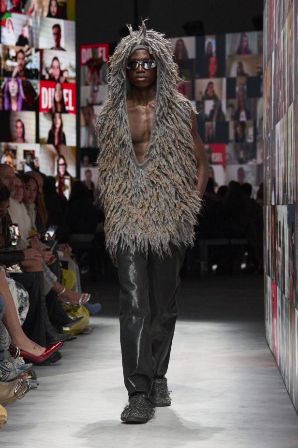 عرض أزياء مجموعة Diesel لموسم خريف وشتاء 2024 في ميلانو