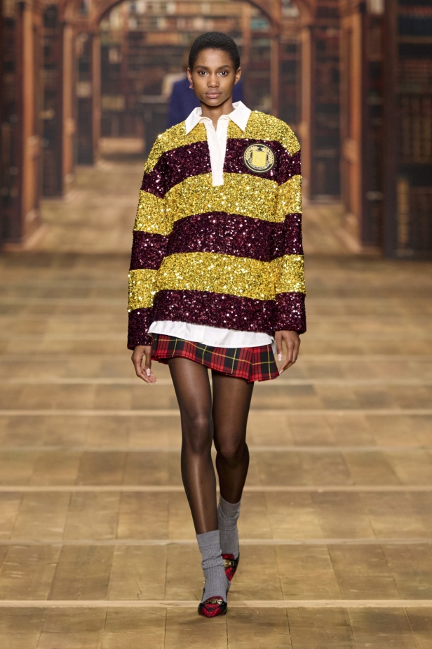 مجموعة Elisabetta Franchi لخريف وشتاء 2024